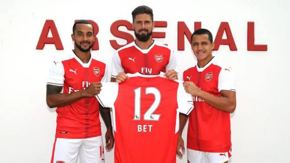 12Bet tài trợ Arsenal FC 2016