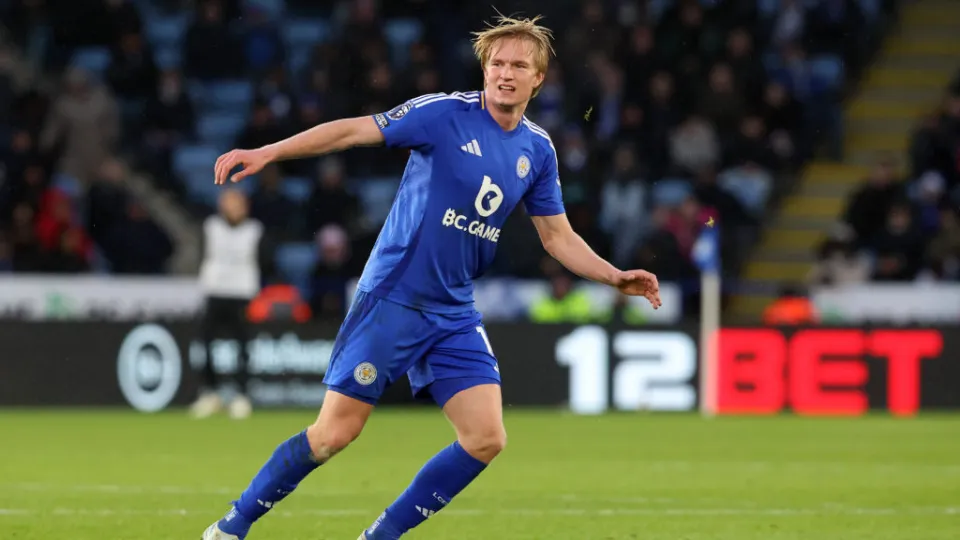 12Bet tài trợ Leicester City 2024
